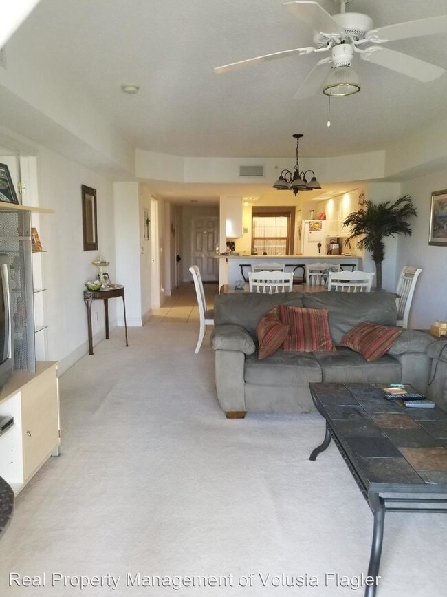 Foto del edificio - 4622 Links Village Dr