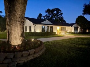 Building Photo - 5666 Overbrook Ln