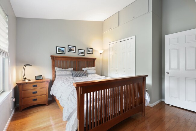 Dormitorio del tercer nivel - 3914 Elite St