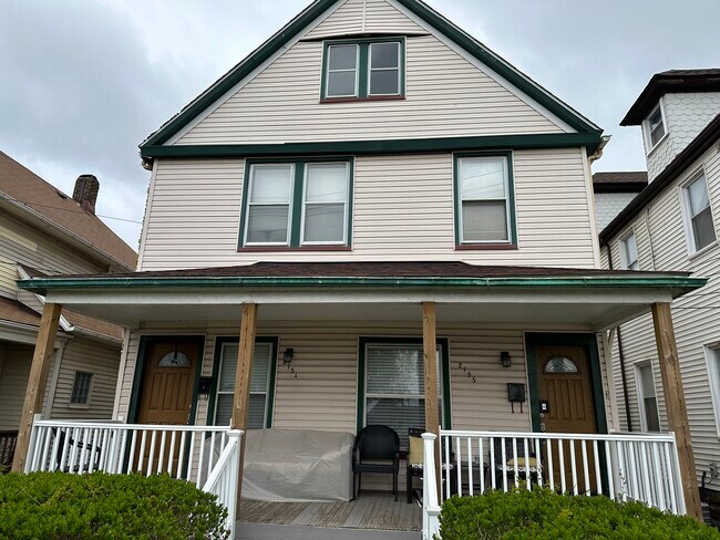 Foto del edificio - 2155 W 11th St