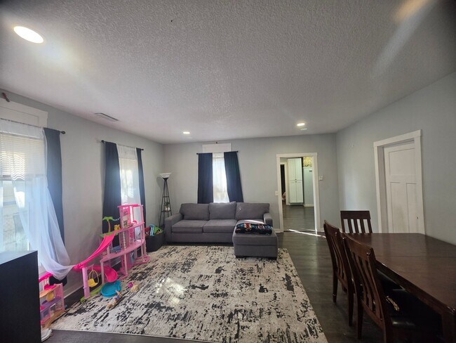 Foto del edificio - 626 NE Taylor St