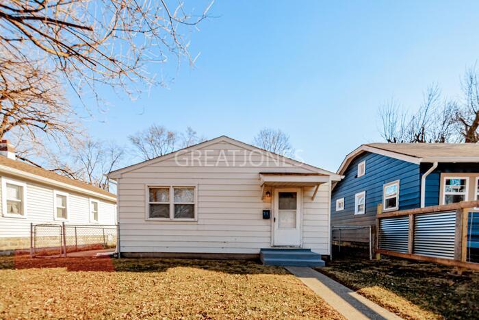 Primary Photo - 711 S Keystone Ave