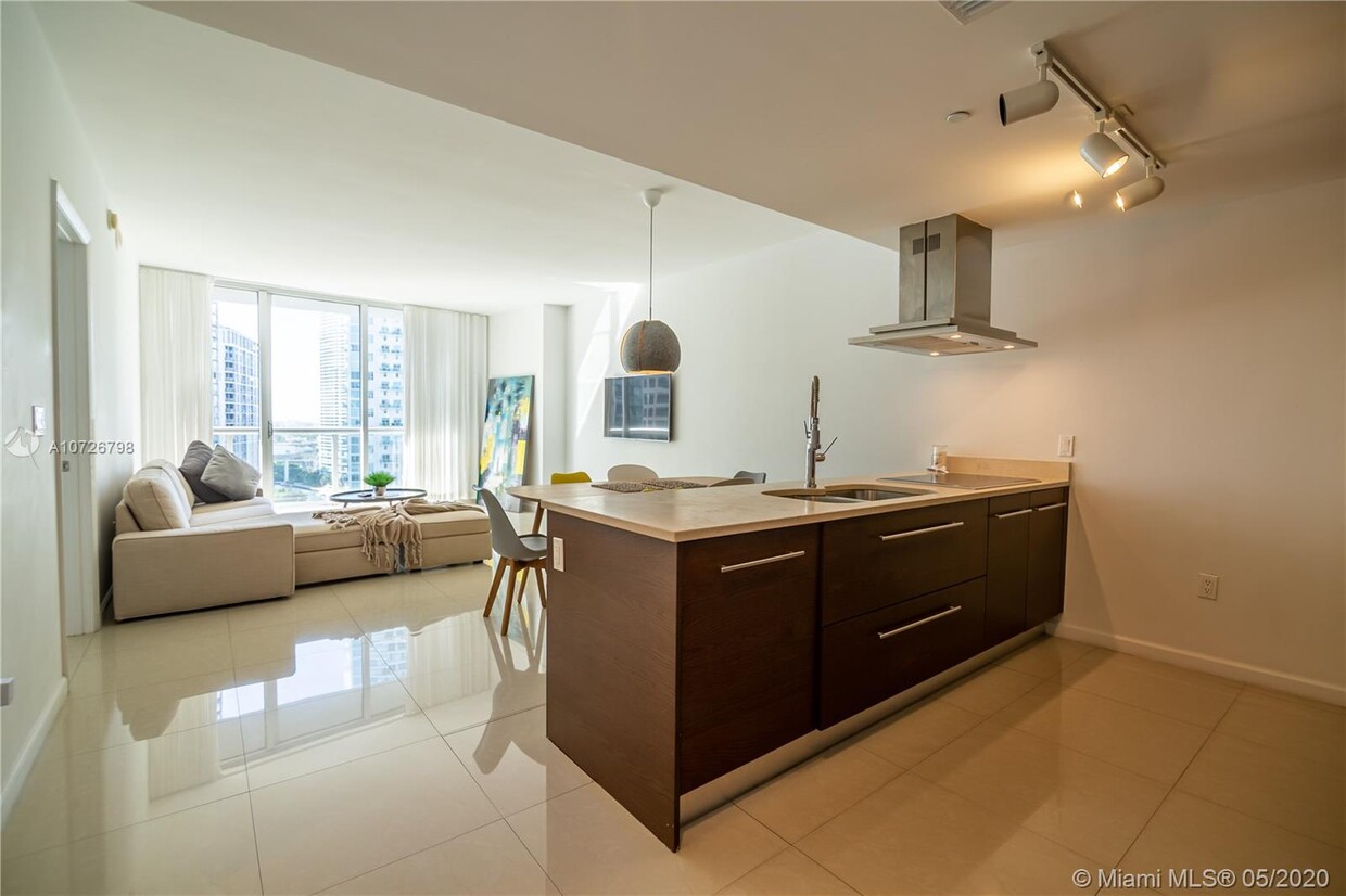 Foto principal - 485 Brickell Ave