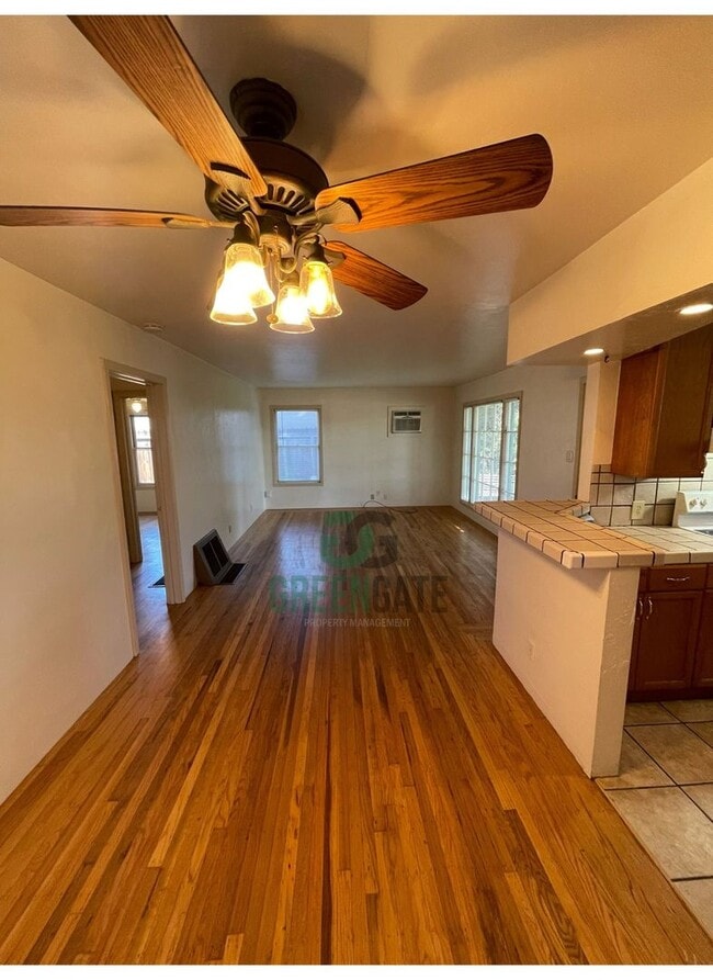 Building Photo - Reduced Rent -3 BEDROOM 1 BATH HOME IN MODESTO!!