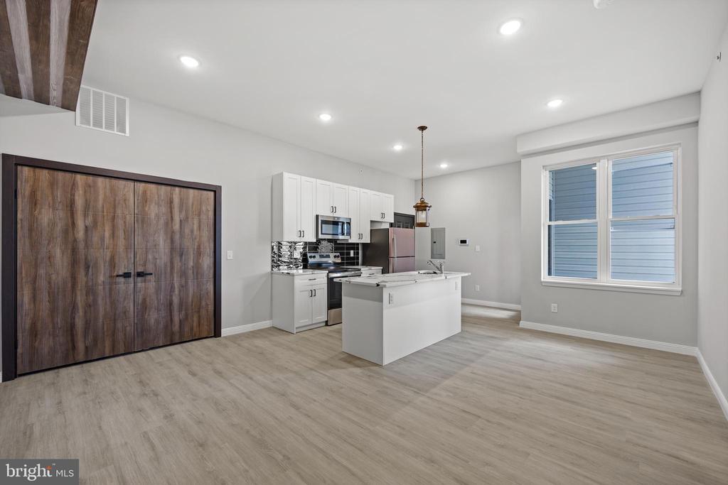 Foto principal - 403 N Simpson St