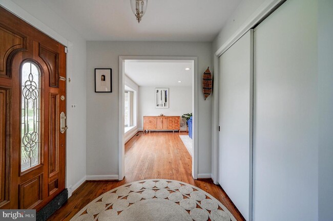 Foto del edificio - 1119 Gypsy Ln W
