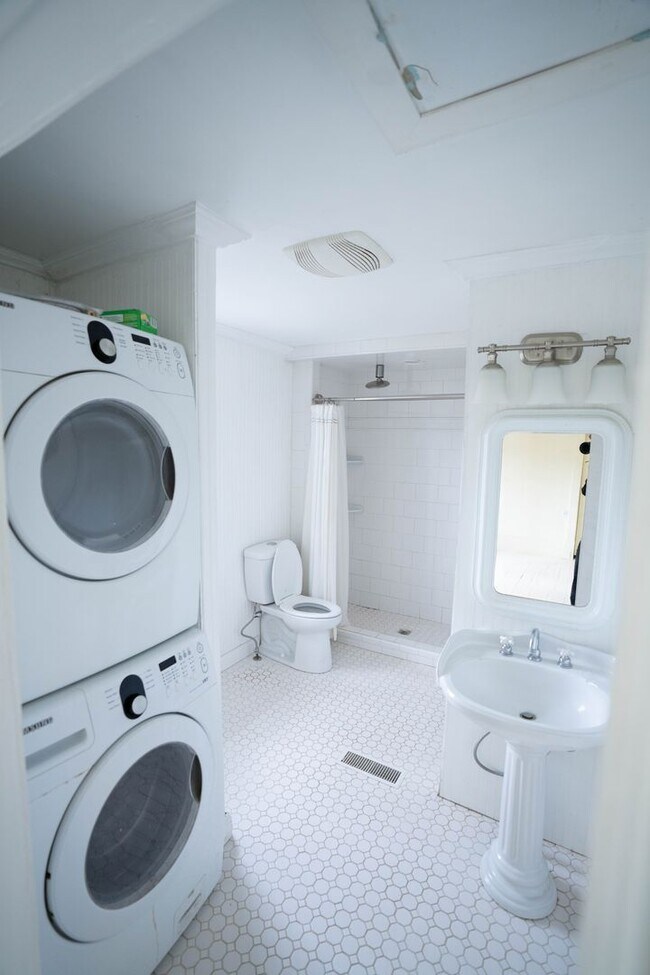 Building Photo - Peaceful Country Rental Near Flint Creek – Gentry, AR