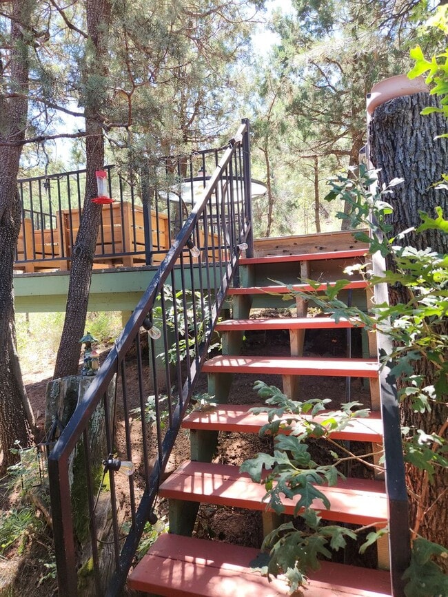 Building Photo - Mountain Getaway ~ 2 Bed / 2 Bath for Lease