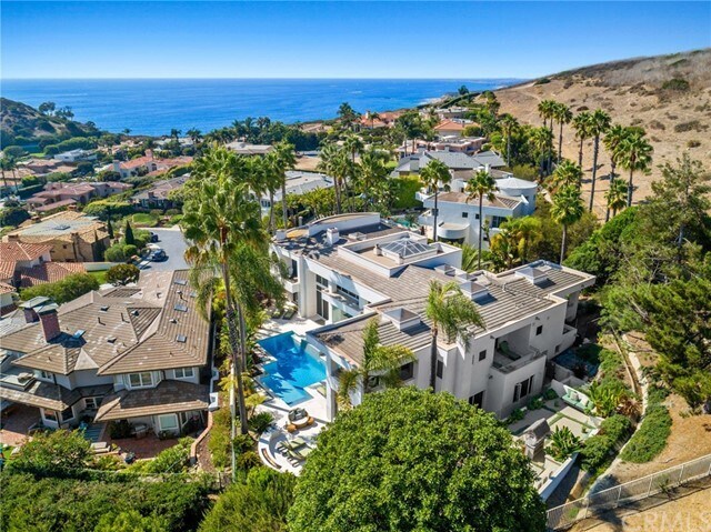 Foto del edificio - 140 Irvine Cove Cir