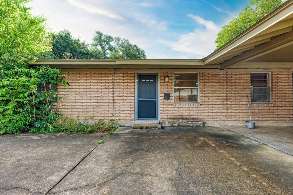 Primary Photo - 1805 Mohle Dr
