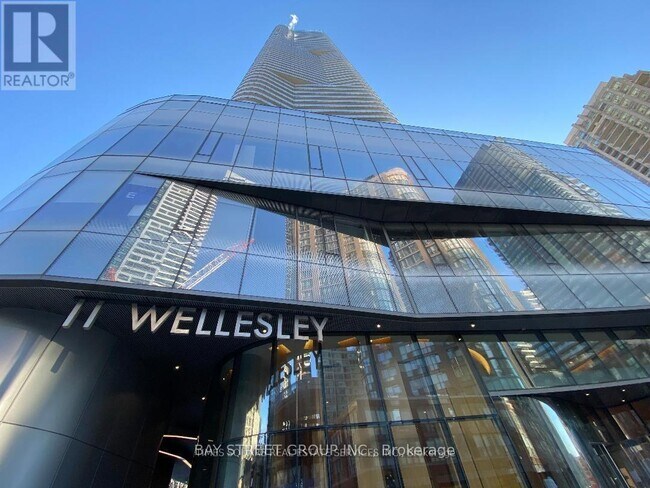 Photo du bâtiment - 11 Wellesley St W