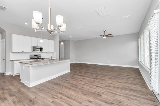 Foto del edificio - 2705 Brown Lk St