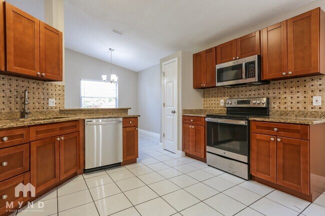 Foto del edificio - 6015 Crickethollow Dr