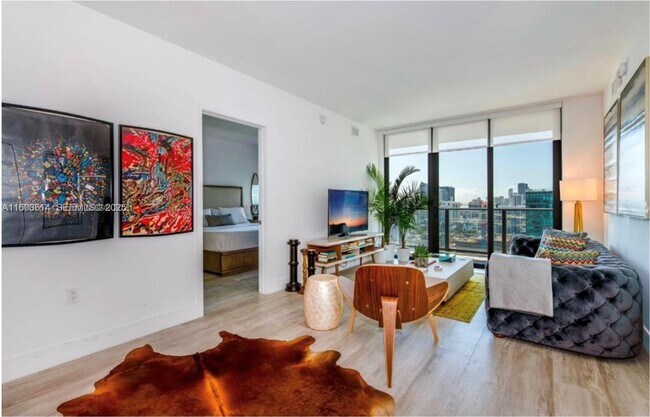 Foto del edificio - 121 NE 34th St