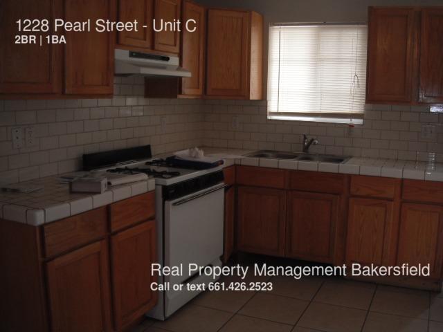 Building Photo - 1228 Pearl St