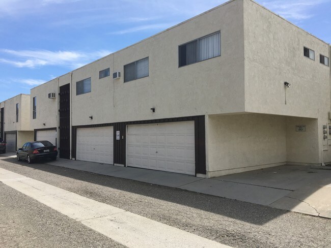 Building Photo - 16102 Malaga Ln