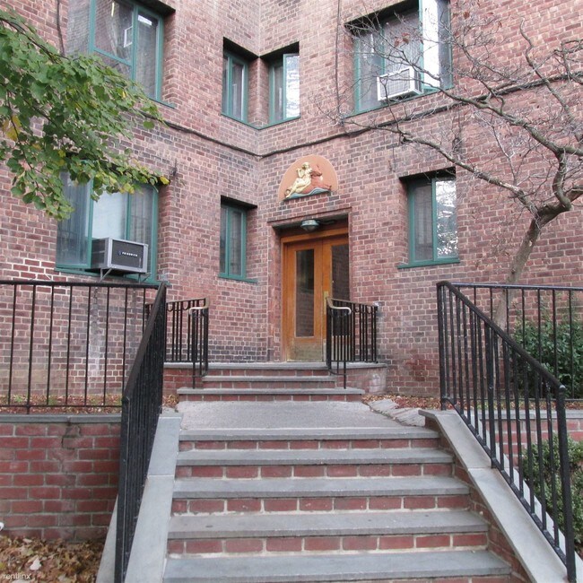 Building Photo - 2 br, 1 bath  - 1718 Purdy St