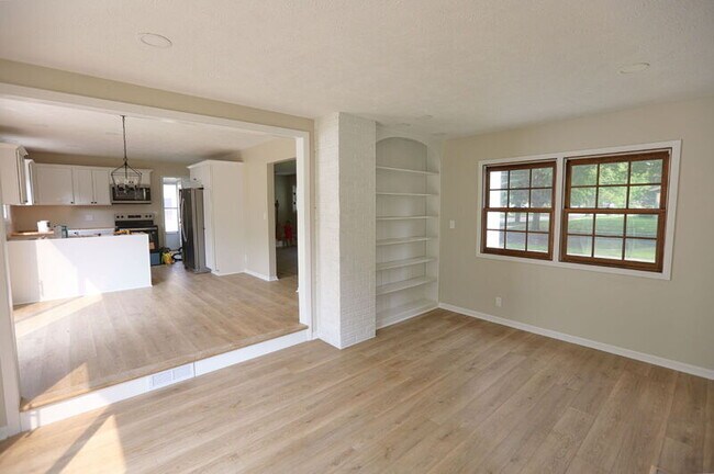 Foto del edificio - 1010 N Hampton Dr NE