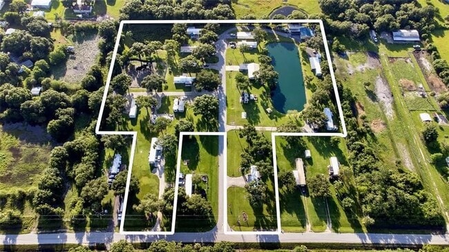 Building Photo - 2702 NW 50th Ave