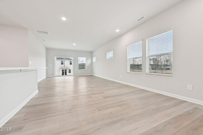 Foto del edificio - 5 and A Loft single family for sale