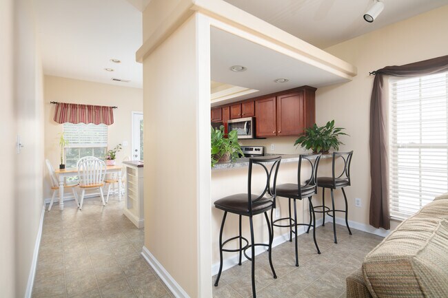 Building Photo - 2553 Sun Seeker Ct
