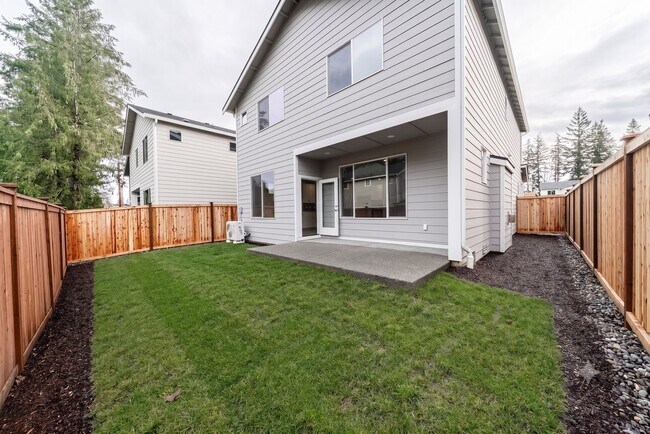 Building Photo - 5141 81st Ave NE