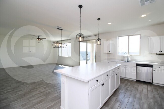 Foto del edificio - 621 E Elm Ln