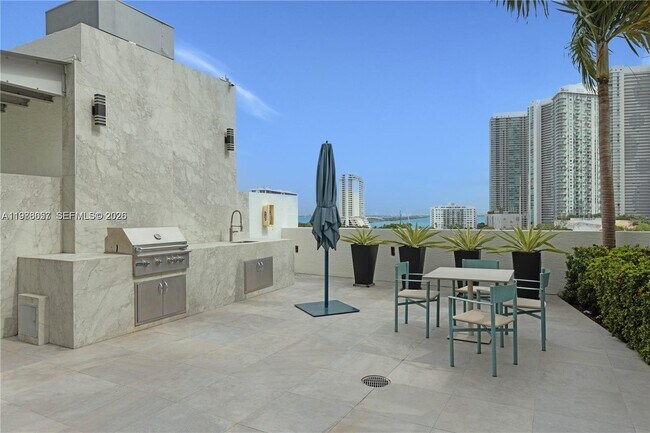 Foto del edificio - 3301 NE 1st Ave