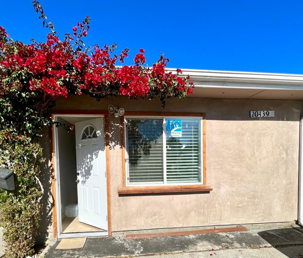 20441 Moberly Pl Houses in CA Westside Rentals