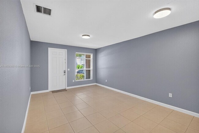 Building Photo - 14747 SW 25th Ln