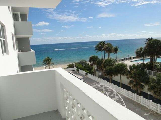 Foto del edificio - 4250 Galt Ocean Dr