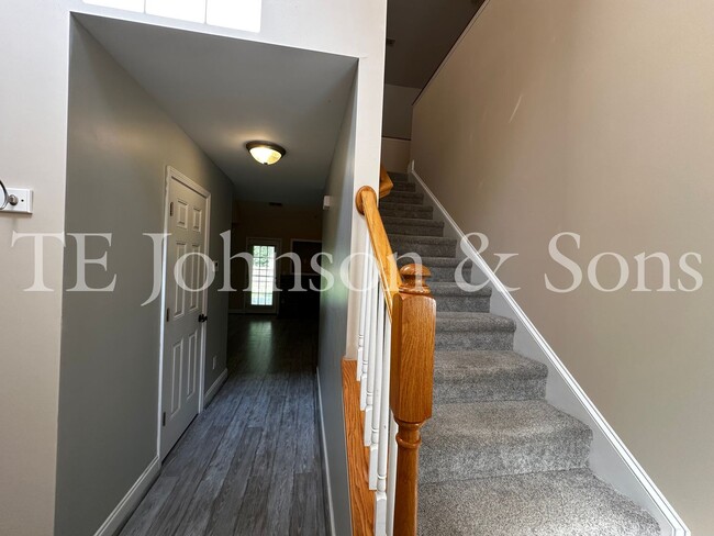 Building Photo - 1142 Folkstone Ridge Ln