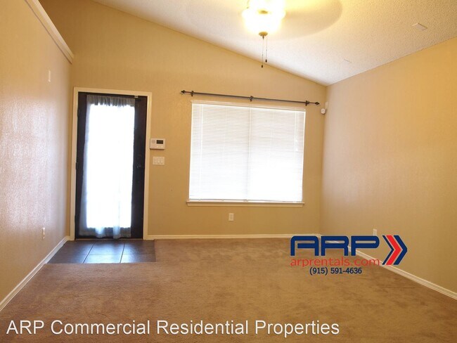 Foto del edificio - 4 br, 2 bath House - 13001 ALFREDO APODACA DR