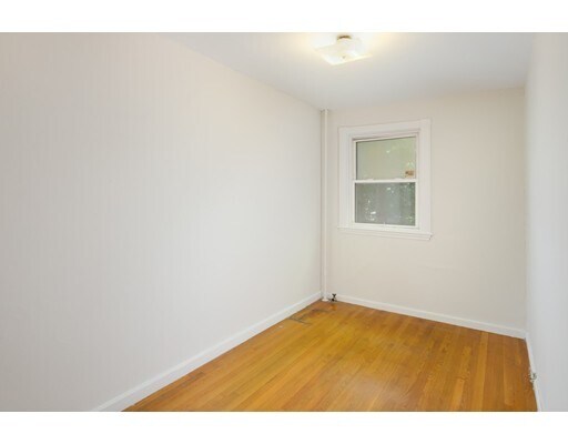 Foto del edificio - 19 Pond St