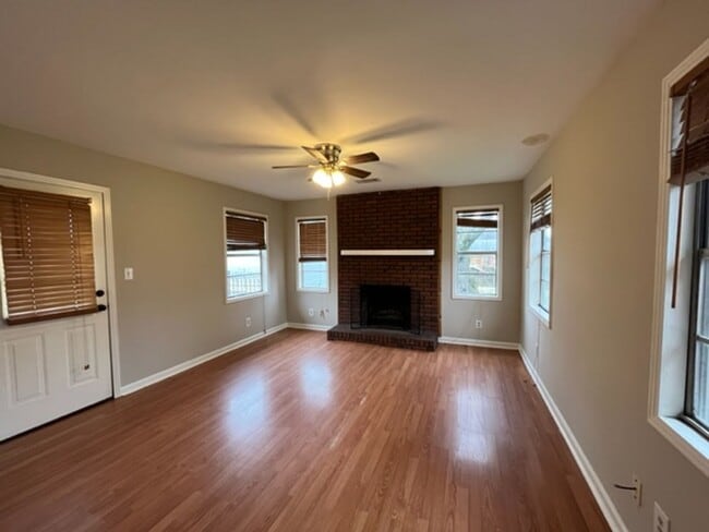 Photo - Renovated 3 Bedroom 1 Bath Home for Rent!!