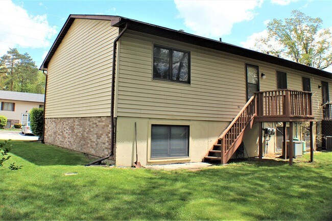 Foto del edificio - 38128 Hixford Pl