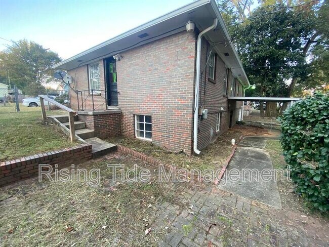 Building Photo - 1641 41st Alley