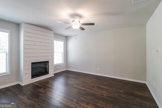 Building Photo - 1179 Spring Marsh Ct NE