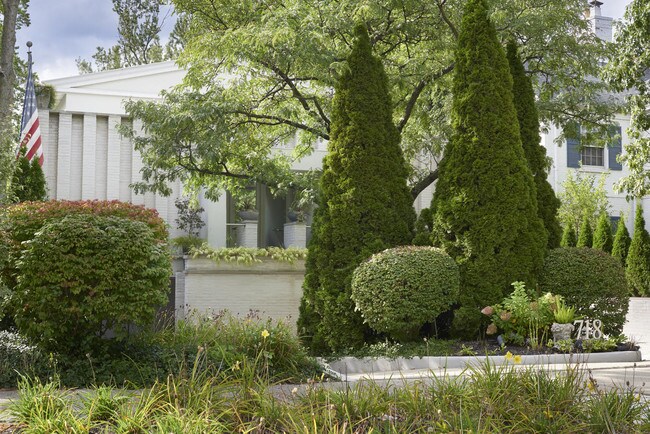 Foto del edificio - 718 Sheridan Rd