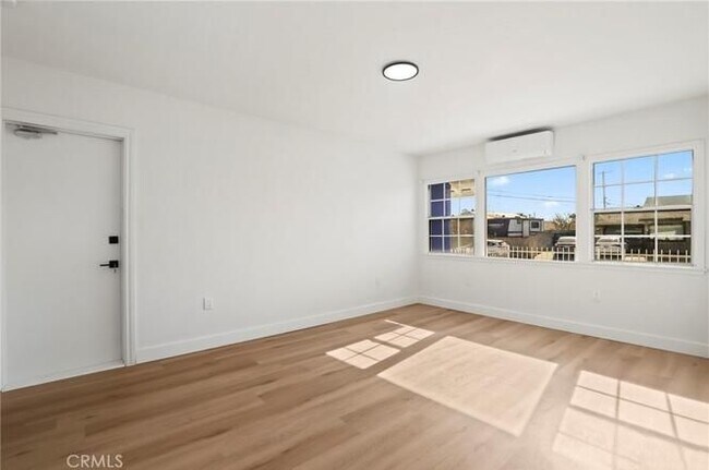 Building Photo - 12029 Tina St