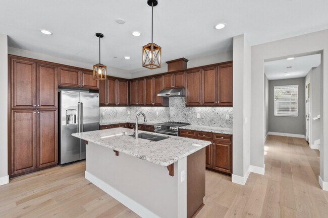 Building Photo - 118 Banano Ln