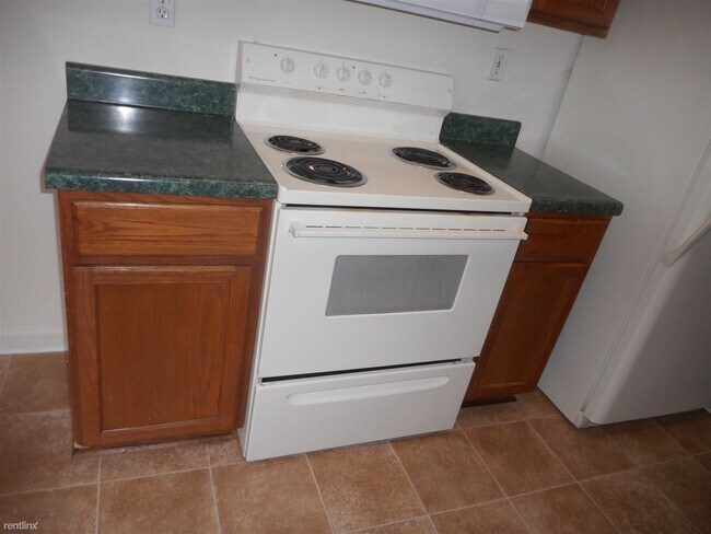 Foto del edificio - 3 br, 2.5 bath House - 7981 Marsha Woods D...
