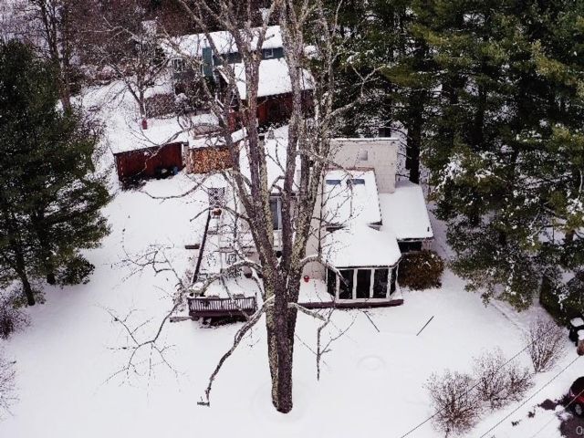 Foto principal - 147 Lakeshore Dr