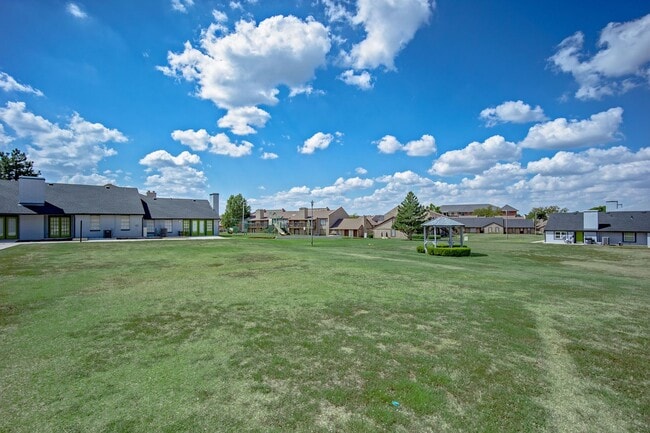 Interior Photo - Aspen Place