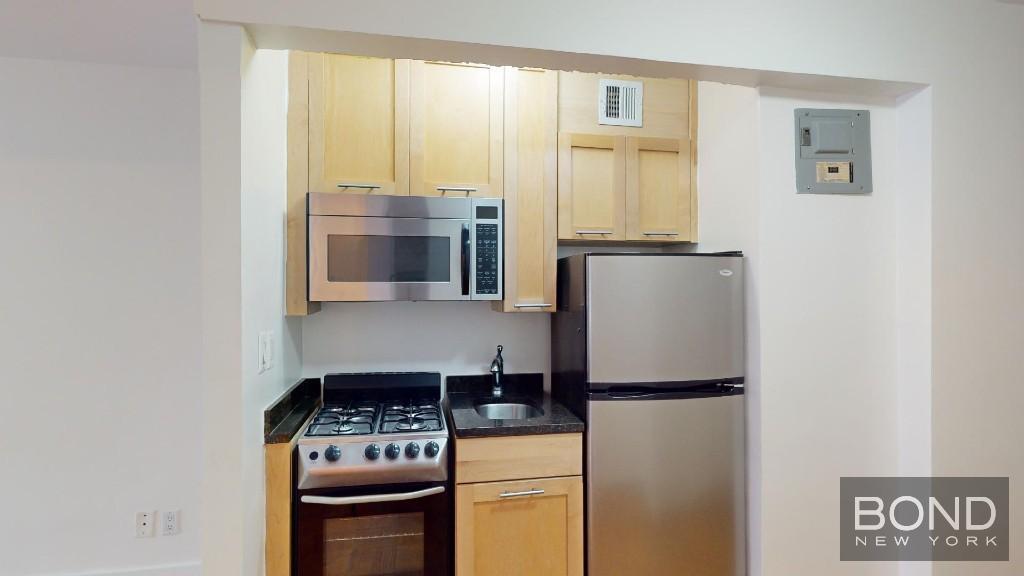 Foto del edificio - 236 E 36th St