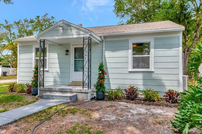 Foto del edificio - 4/2 HOME CHARMING GULFPORT HOME FEATURING ...