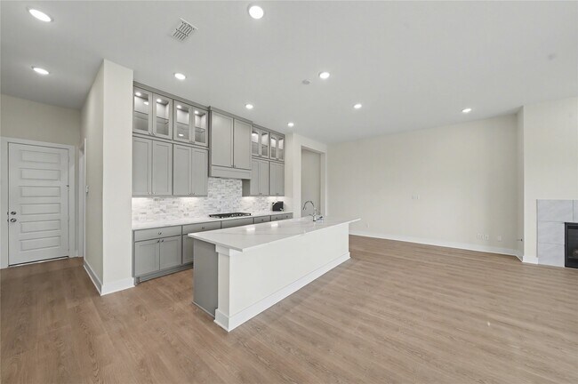 Foto del edificio - 5623 Logan Ridge Ln