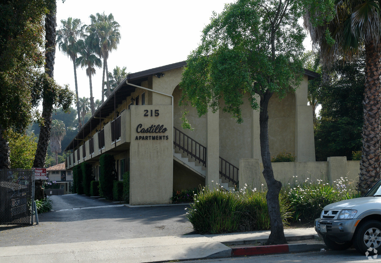 Primary Photo - Castillo Apartments