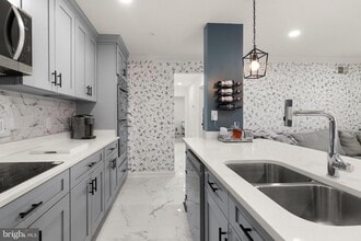 Building Photo - 12286 Ashmont Ct