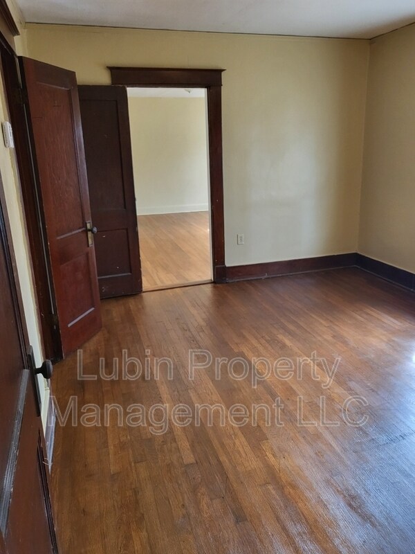 Building Photo - 698 Semmes St